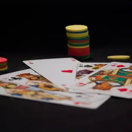 Kako igrati igre za stolom i zaraditi: Rulet, Baccarat, Blackjack i Poker